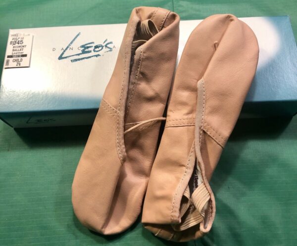 LEOâ€™S DANCEWEAR PROTEGE BALLET GIRLS SIZE 2.5 PINK LEATHER FULL SOLE Sz 2.5 NIB!