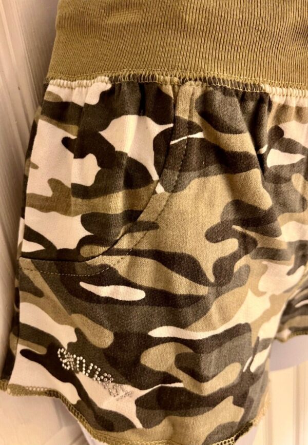 GK CAMOUFLAGE COTTON ADULT MEDIUM "GYMNAST" JEWELED PRINT SHORTS TIE SZ M NWT! - Image 2