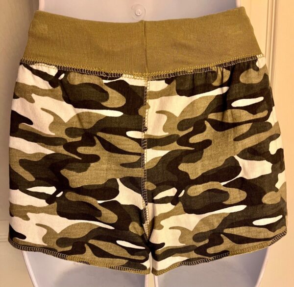 GK CAMOUFLAGE COTTON ADULT MEDIUM "GYMNAST" JEWELED PRINT SHORTS TIE SZ M NWT! - Image 4