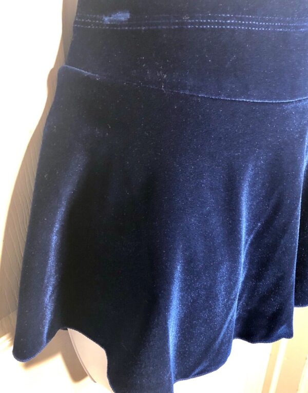 GK ELITE ICE SKATE SKIRT ADULT X-SMALL SAPPHIRE VELVET PULL ON SKIRT Sz AXS NWT! - Image 4