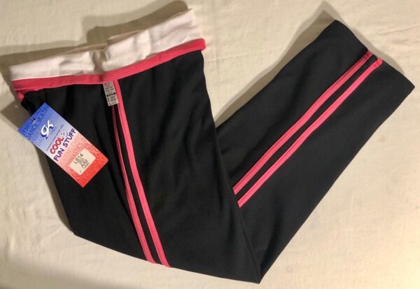 GK CHEER CAPRI PANTS SIZE LADIES MEDIUM COTTON/SPANDEX PINK TRIM BLACK AM NWT!