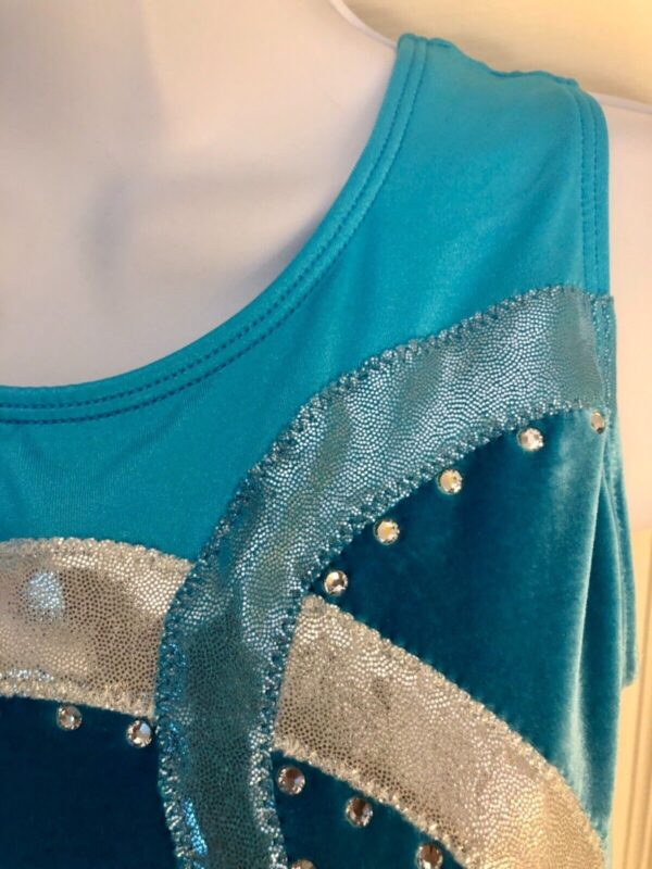 GK FIGURE SKATE TURQUOISE VELVET ADULT SMALL SLVLS ASYM YOKE FOIL JA DRESS AS - Image 2