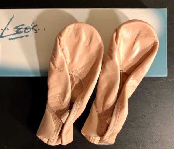 LEO'S BALLET SHOES ADULT SIZE 6.5 LEATHER STRETCH SPLIT SOLE Sz 6.5 LS2006L NEW!