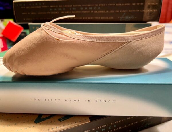 LEOâ€™S DANCEWEAR BALLET ADULT SIZE 4 STRETCH PINK LEATHER #035 SHOES Sz 4 NIB! - Image 6