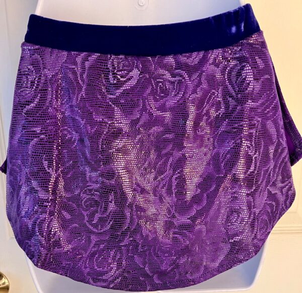 GK ICE SKATE ADULT X-SMALL PURPLE FLORAL FOIL PRINT VELVET PULL-ON SKIRT Sz AXS - Image 6