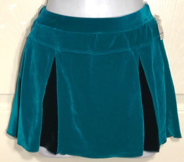 GK ICE SKATE SKIRT ADULT SMALL GREEN VELVET BLACK PLEATS PULL ON SKIRT Sz AS NWT