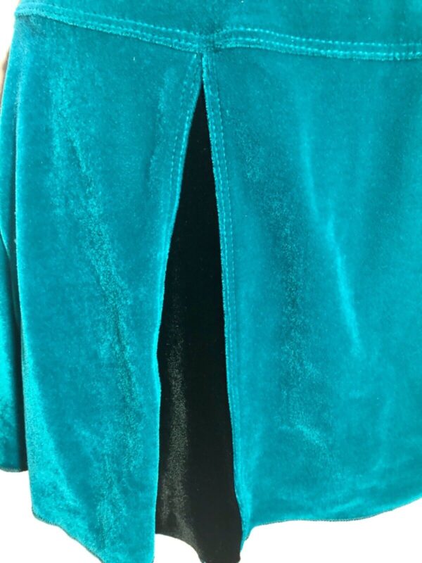 GK ICE SKATE SKIRT ADULT SMALL GREEN VELVET BLACK PLEATS PULL ON SKIRT Sz AS NWT - Image 2