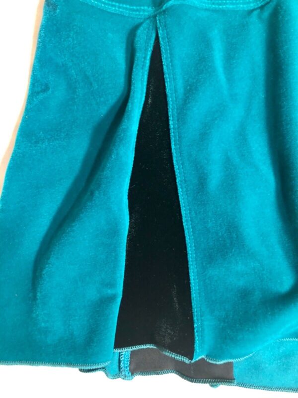 GK ICE SKATE SKIRT ADULT SMALL GREEN VELVET BLACK PLEATS PULL ON SKIRT Sz AS NWT - Image 9