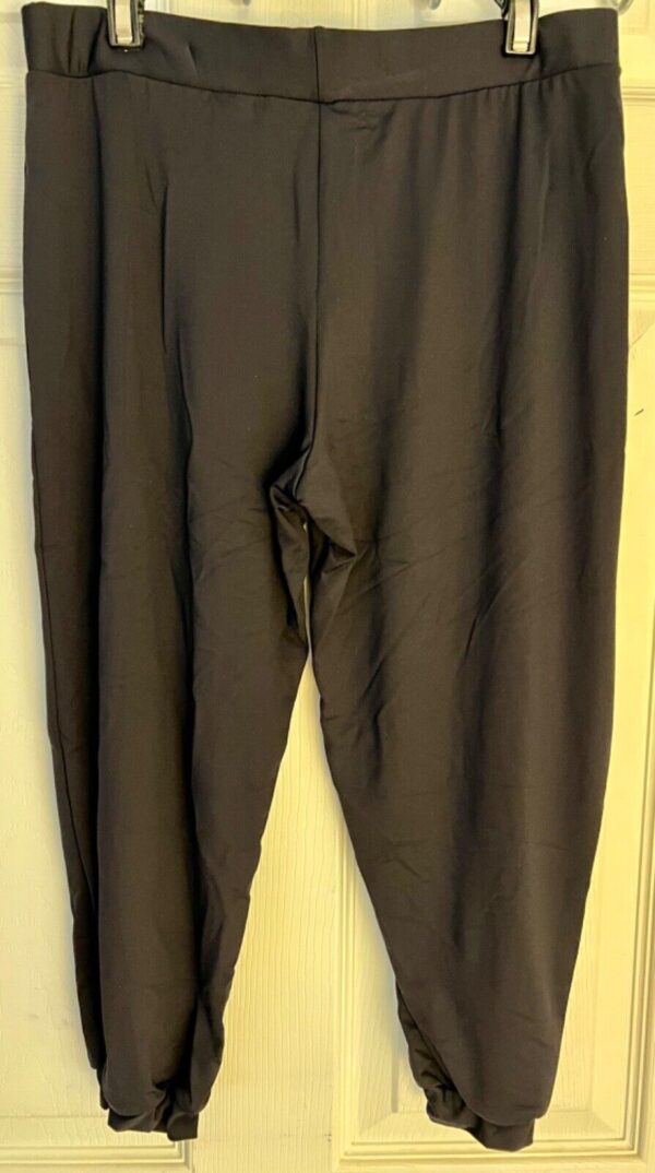 GK ELITE DANCE JAZZ LADIES LARGE BLACK MICROFIBER CUFFED CAPRI PANTS Sz AL NWT - Image 3