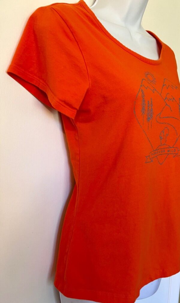 COLUMBIA WOMENS SSLV ORANGE "FOREVER WILD" NATURE MTNS GRAPHICS TOP Sz M EUC! - Image 3