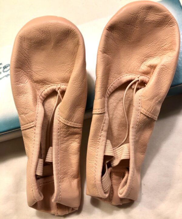 LEO'S BALLET SHOES ADULT SIZE 4.5 LEATHER ENSEMBLE Sz 4.5 LS2003L NEW IN BOX!