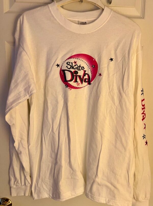 GK 'SKATE DIVA' GRAPHIC ADULT LARGE LGSLV PRESHRUNK COTTON T-SHIRT SZ L NWT!