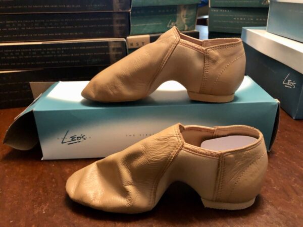 LEO'S DANCEWEAR JAZZ ADULT SIZE 5.5 GIOFLEX SLIP-ON TAN LEATHER BOOT Sz 5.5 NIB!