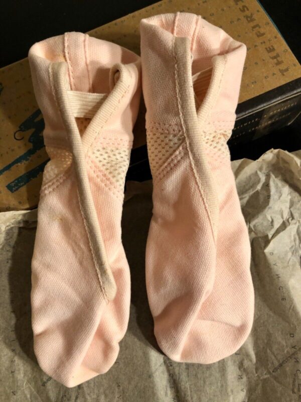 LEO'S ARABESQUE COTTON BALLET SHOES ADULT 4 PINK SIZE 4 MED WDTH NEW IN BOX!