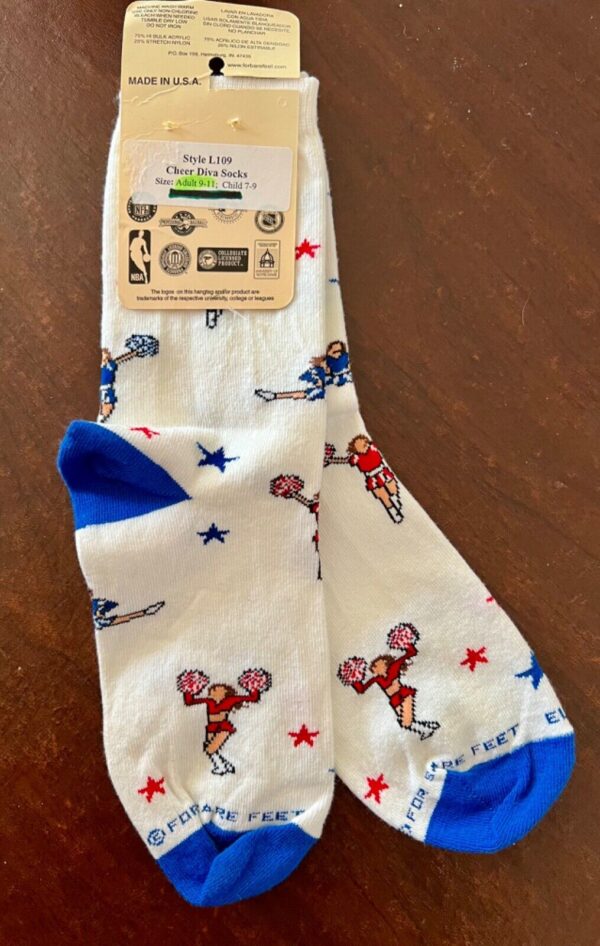 CHEER! ADULT 9-11 WHITE W/ RED & BLUE  'CHEER DIVA' GRAPHICS SNEAKER SOCKS NWT! - Image 3