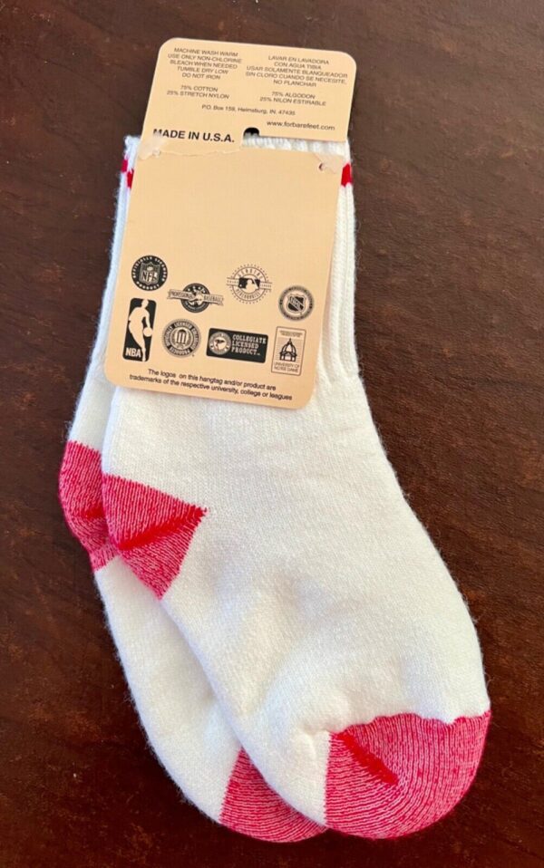 CHEER! UNISEX KIDS 7-9 WARM COMFY SOCKS WHITE W/ RED 'CHEER' MEGAPHONE GRAPHICS - Image 3