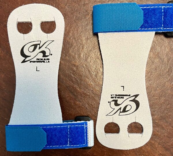 GK ELITE SPORTSWEAR HAND GRIPS LARGE WITH STRAP #GK32 BLUE SIZE Sz L NWT!