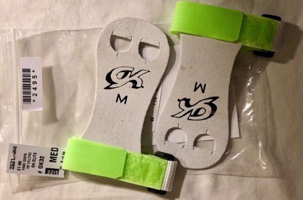 NWT! GK ELITE SPORTSWEAR HAND GRIPS WITH STRAPS #GK32 LIME SIZE M