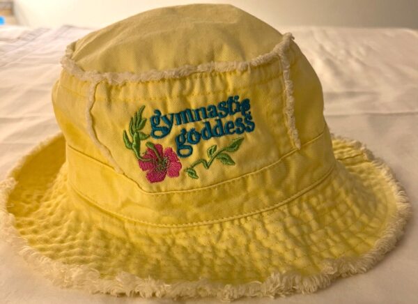 â€œGYMNASTIC GODDESSâ€ EMBROIDERY FUN FRING WASHED COTTON YELLOW BUCKET HAT Sz XL