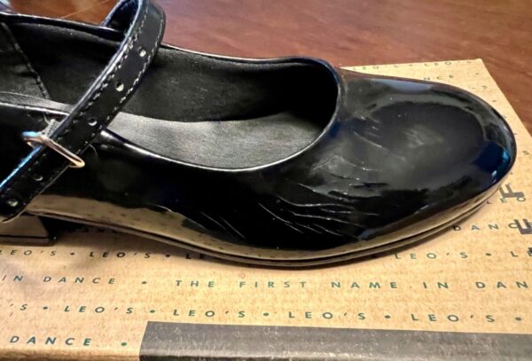 LEOâ€™S CHORUS TAPPER #208 SIZE YOUTH 3.5 BLACK PATENT LEATHER TAP BUCKLE SHOE - Image 2