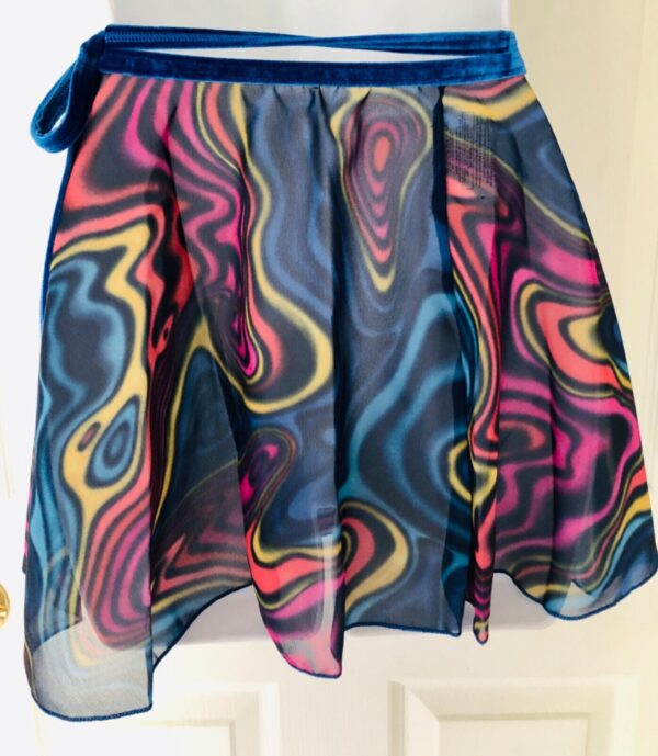 GK DANCE WRAP SKIRT ADULT X-SMALL ABSTRACT WAVE PATTERN BLUE VELVET TIE AXS NWT! - Image 2