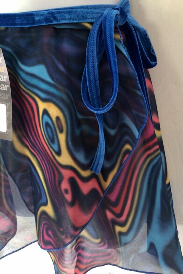 GK DANCE WRAP SKIRT ADULT X-SMALL ABSTRACT WAVE PATTERN BLUE VELVET TIE AXS NWT! - Image 3