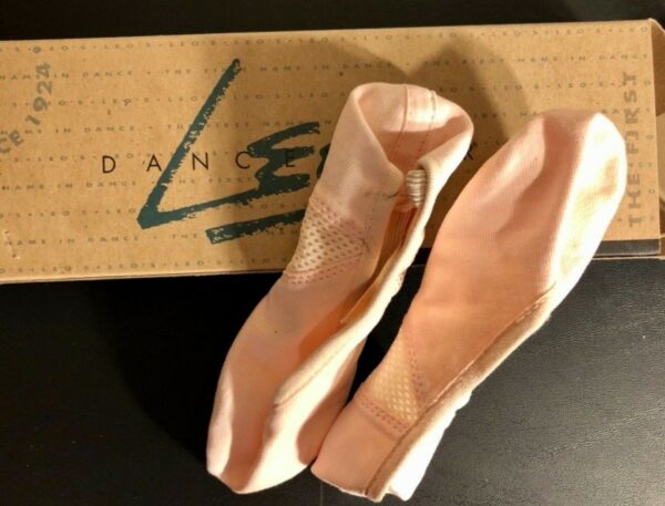 LEO'S BALLET SHOES ADULT SIZE 5.5 ARABESQUE COTTON PINK Sz 5.5 MED WDTH NEW!