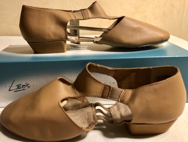 LEOâ€™S DANCEWEAR AMORE JAZZ SANDAL SIZE ADULT 6 TAN STYLE #7216