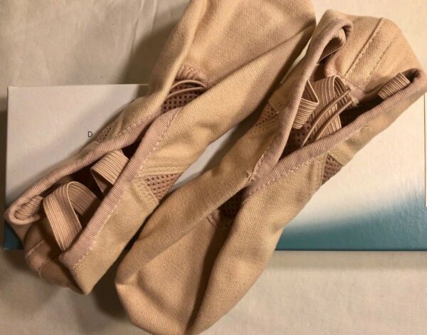 LEO ARABESQUE CANVAS BALLET SHOES ADULT 5.5 PINK SIZE 5.5 NEW IN BOX!