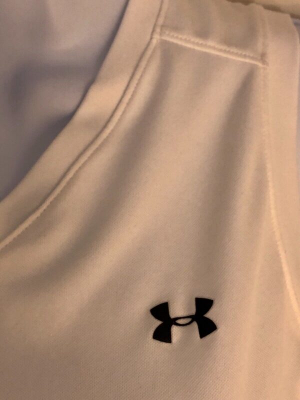 UNDER ARMOUR LADIES SMALL SLVLS WHITE TECH POLY TENNIS/ATHLETIC TOP Sz S EUC! - Image 2