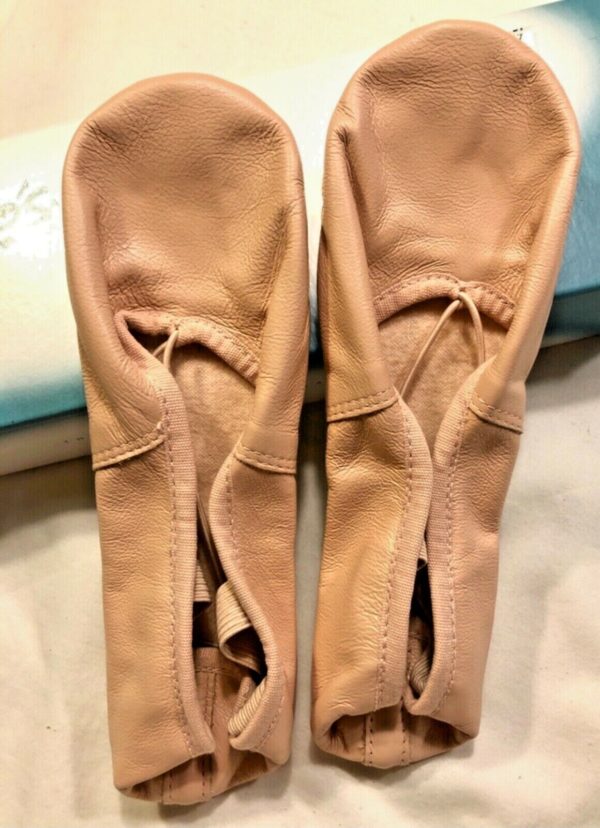 LEO'S BALLET SHOES ADULT SIZE 5.5 LEATHER ENSEMBLE Sz 5.5 LS2003L NEW IN BOX!