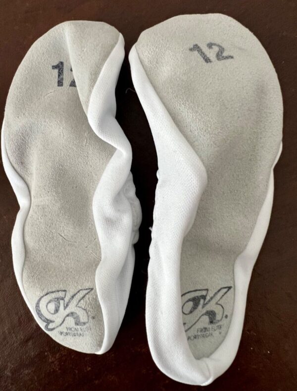 GK Elite GK21 CHILD SIZE 12 SHOE NYLON/SUEDE SOLE GYMNASTIC DANCE SLIPPERS WHITE - Image 3