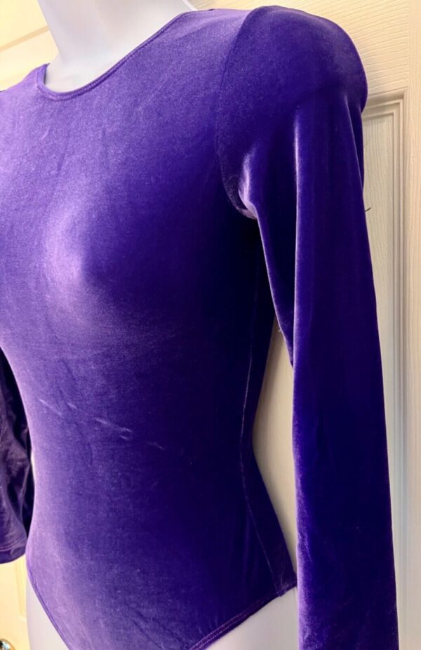 GK LgSLV LADIES SMALL CLASSIC SOLID PURPLE VELVET GYMNASTS DANCE LEOTARD Sz AS - Image 3