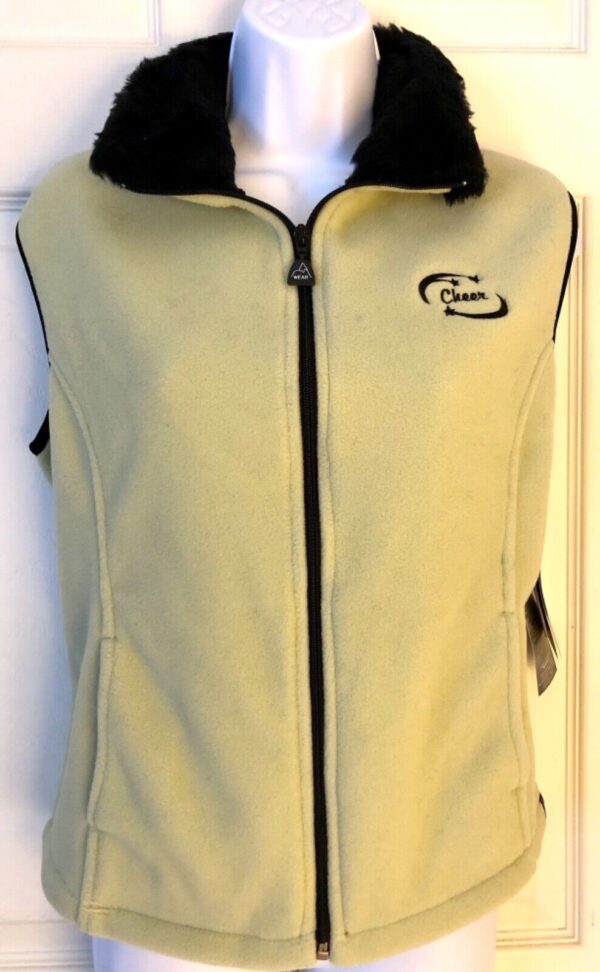 GK CHEER FLEECE VEST LADIES MEDIUM AVALANCHE WEAR PERFORMANCE GREEN Sz AM NWT!