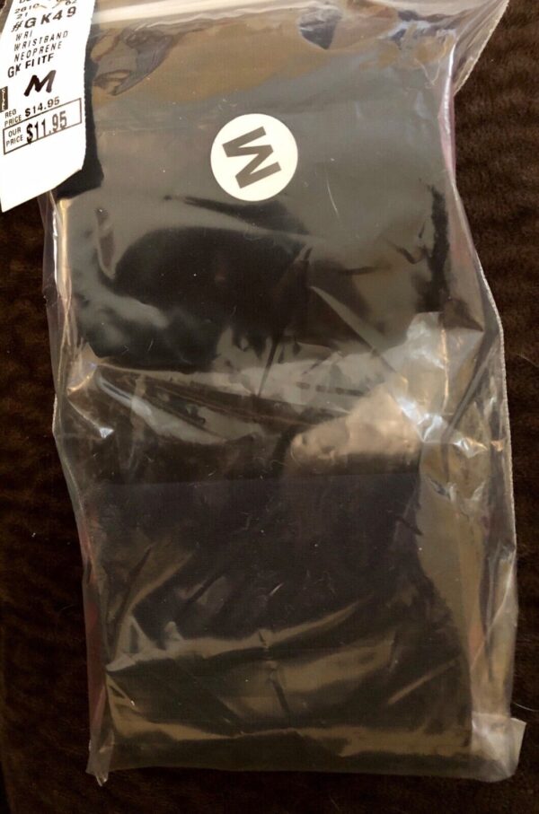 NWT GK Elite Sportswear Style #GK49 Neoprene Wristbands 3.5â€ Black Size M - Image 5