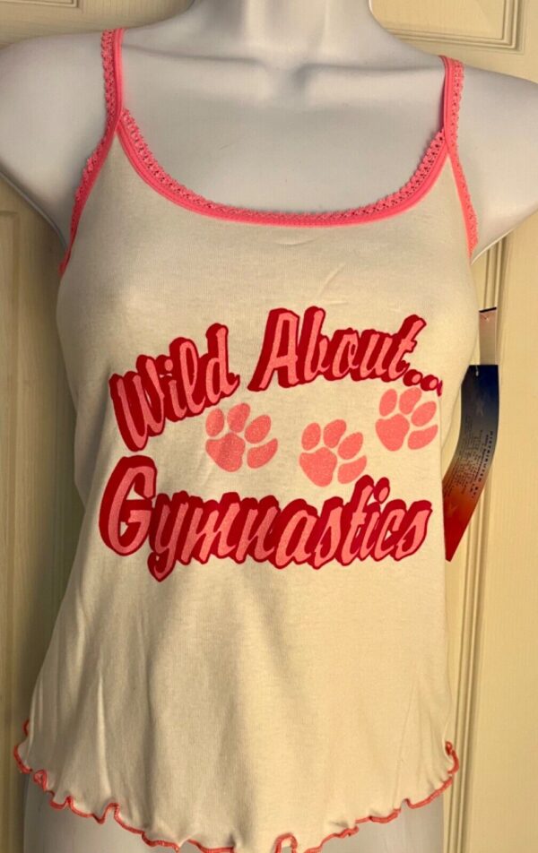 GK 'WILD ABOUT GYMNASTICS' ADULT MED WHITE COTTON PINK TRIM SPARKLE GRAPHIC Sz M