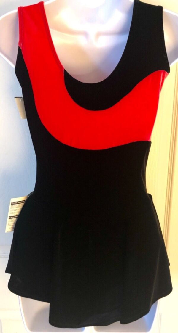 GK FIGURE SKATE ADULT SMALL CORAL BLACK VELVET TANK WAVY COLORBLOCK Sz AS NWT! - Image 4