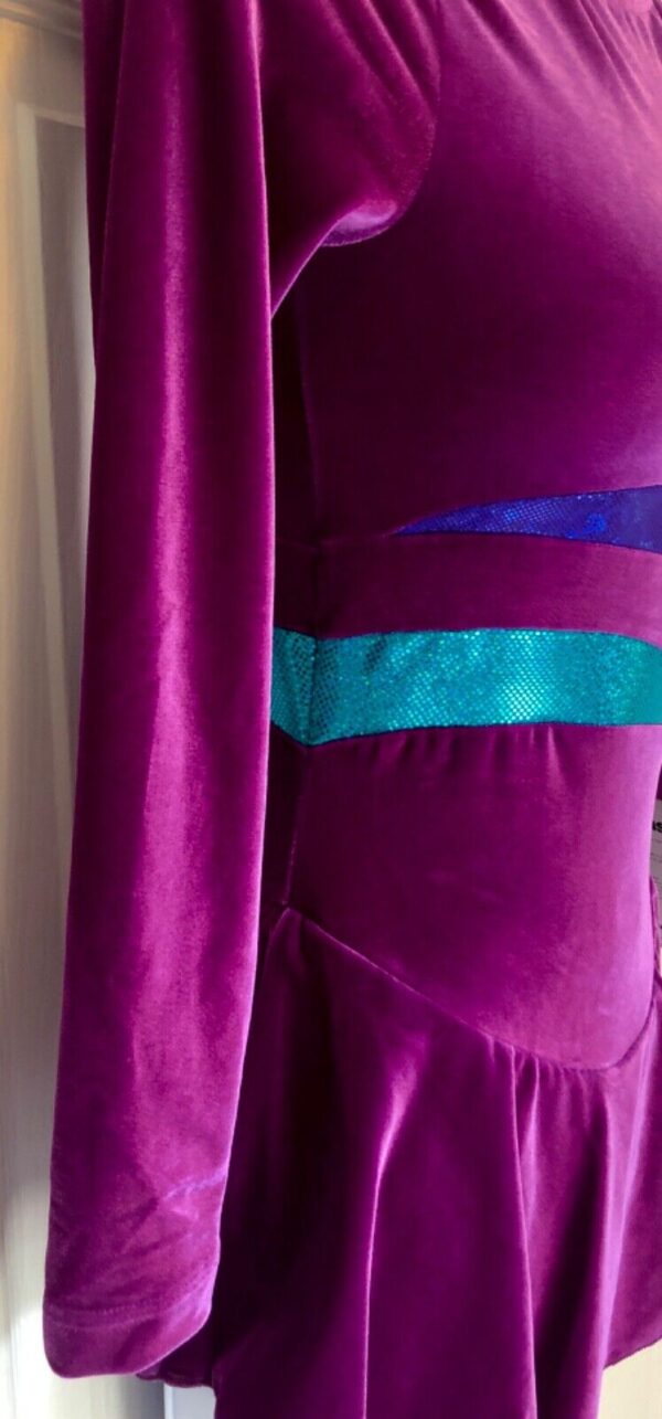 GK LgS GRAPE VELVET FIGURE SKATE ADULT X-SMALL HOLOGRAM MIDRIFF DRESS AXS NWT! - Image 4