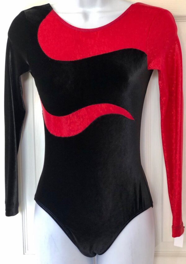 GK LgS BLACK VELVET LADIES SMALL RED SPARKLE GYMNASTICS DANCE LEOTARD AS NWT!