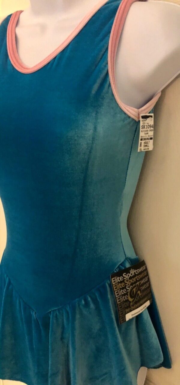 GK ICE FIGURE SKATE TURQUOISE VELVET ADULT SMALL SLVLS PINK TRIM DRESS Sz AS - Image 4