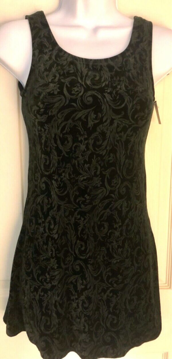 GK ICE FIGURE SKATE LADIES SMALL BLACK DAMASK VELVET SLVLS A-LINE DRESS Sz AS