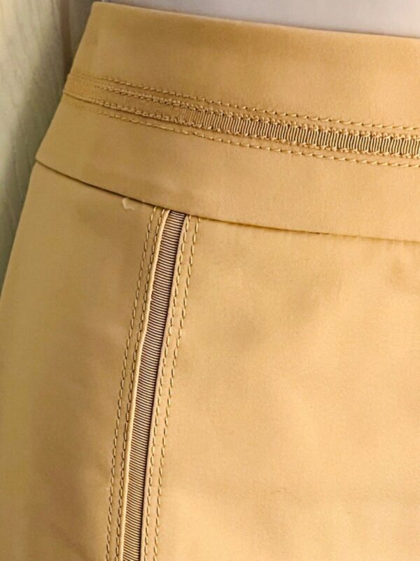 WHITE HOUSE BLACK MARKET PERFECT FORM LADIES SIZE 6 BEIGE PENCIL SKIRT Sz 6 EUC! - Image 2