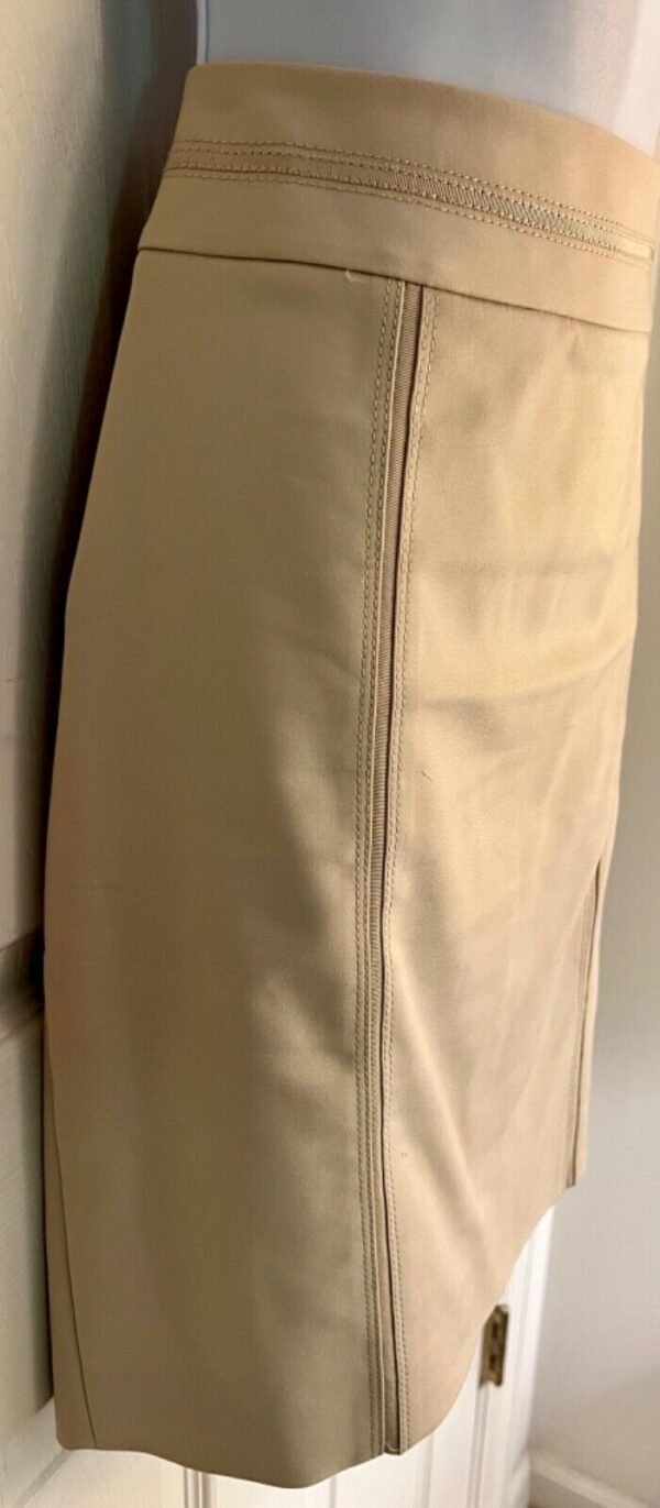 WHITE HOUSE BLACK MARKET PERFECT FORM LADIES SIZE 6 BEIGE PENCIL SKIRT Sz 6 EUC! - Image 3