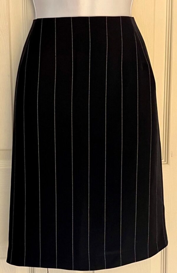 ALIA LADIES SIZE 12 BLACK PINSTRIPE POLY/RAYON PENCIL STRAIGHT SKIRT Sz 12 EUC! - Image 2