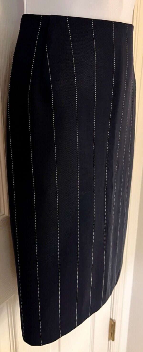 ALIA LADIES SIZE 12 BLACK PINSTRIPE POLY/RAYON PENCIL STRAIGHT SKIRT Sz 12 EUC! - Image 3