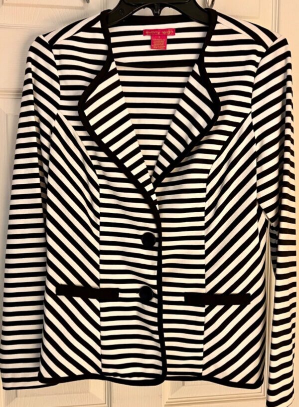 SUNNY LEIGH WOMENS SMALL BLACK WHITE STRIPED FITTED STRETCH BLAZER JACKET Sz S - Image 4