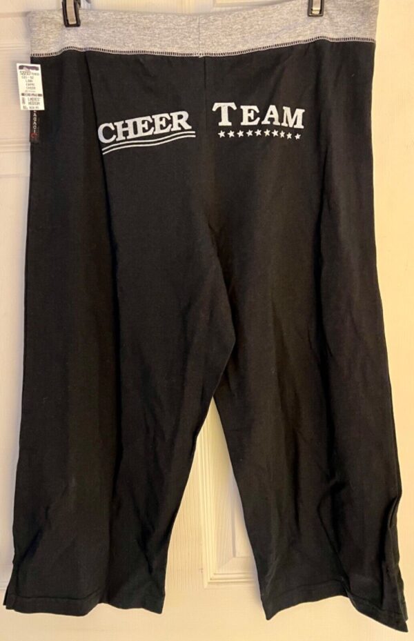 GK â€œCHEER TEAM USAâ€ GRAPHIC ADULT MEDIU BLACK COTTON ATHLETIC LOUNGE CAPRI Sz M - Image 4