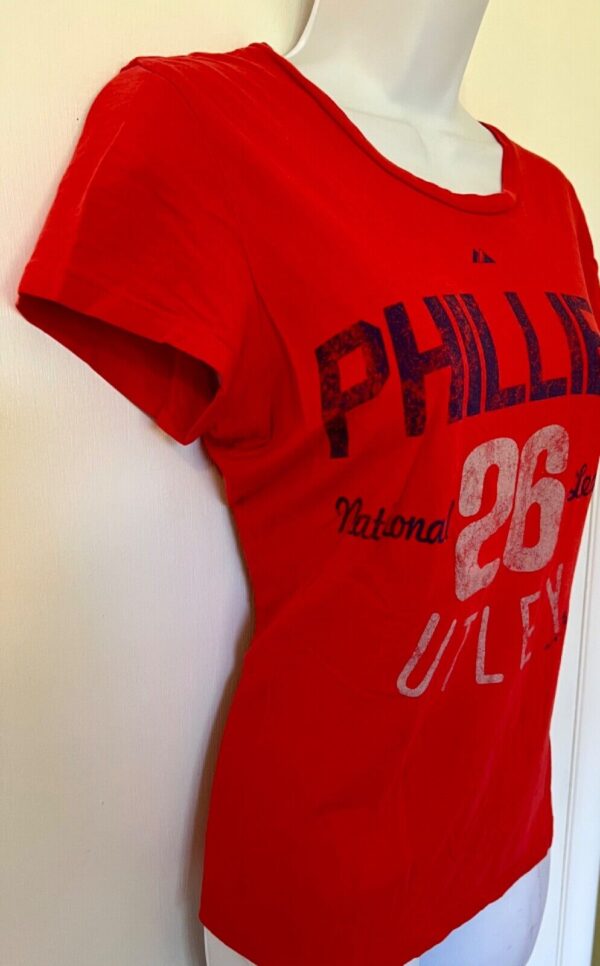 PHILLIES CHASE UTLEY WOMENS MEDIUM RED COTTON GRAPHICS T-SHIRT TOP Sz M EUC! - Image 2