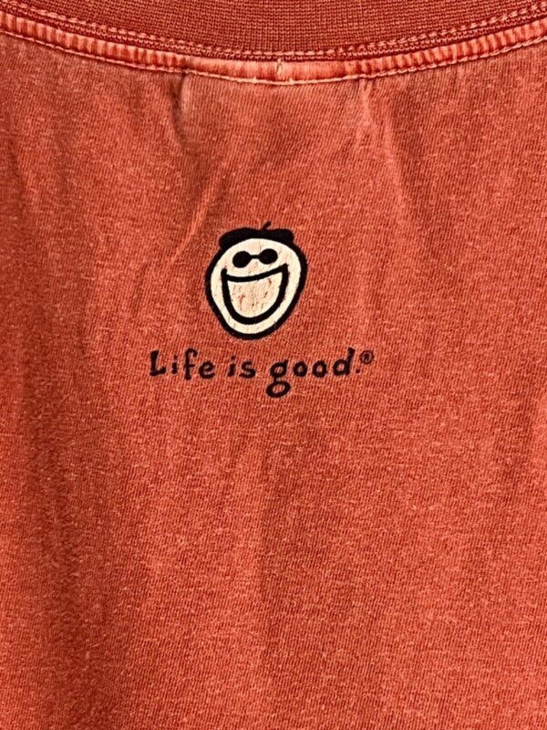 LIFE IS GOOD Men's Large CHILL OUT Graphics Faded Red Short Sleeve T Shirt EUC! - Image 4