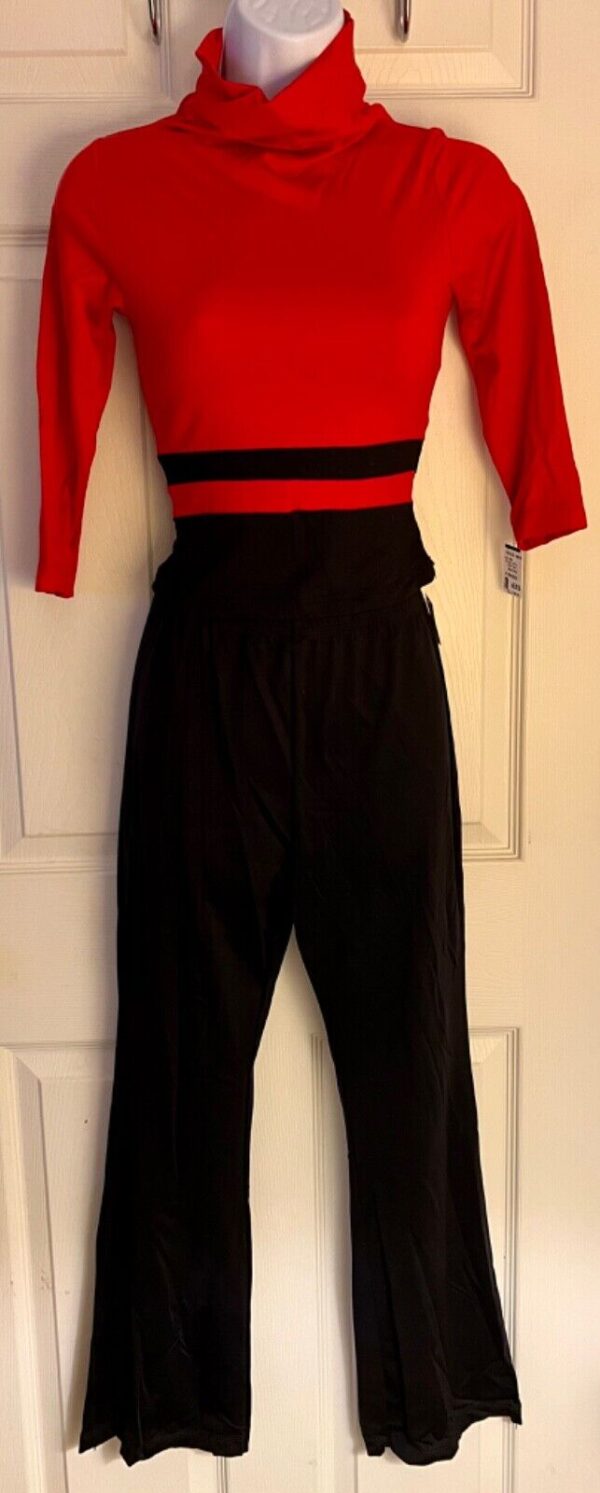 GK FIGURE SKATE LADIES X-SMALL 3/4 SLV NYLON/STRETCH RED TOP BLACK PANT SET XS